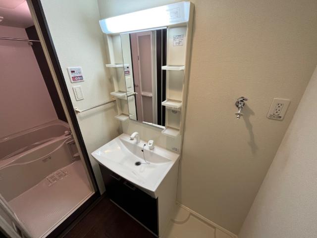 洗面設備　洗髪洗面化粧台