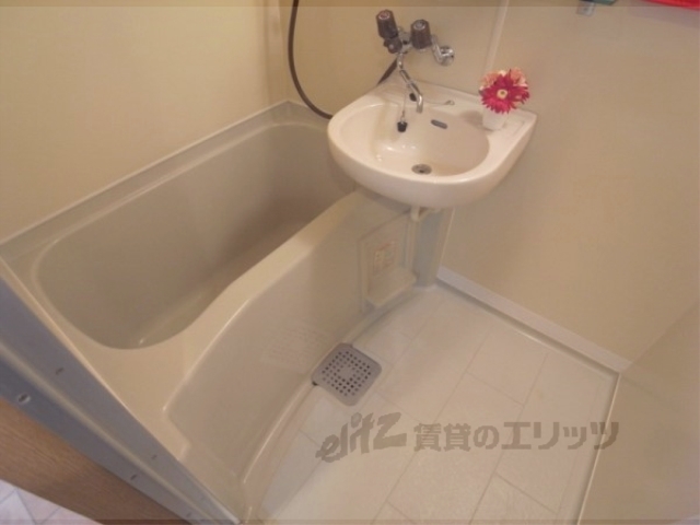 バス・シャワールーム　バス