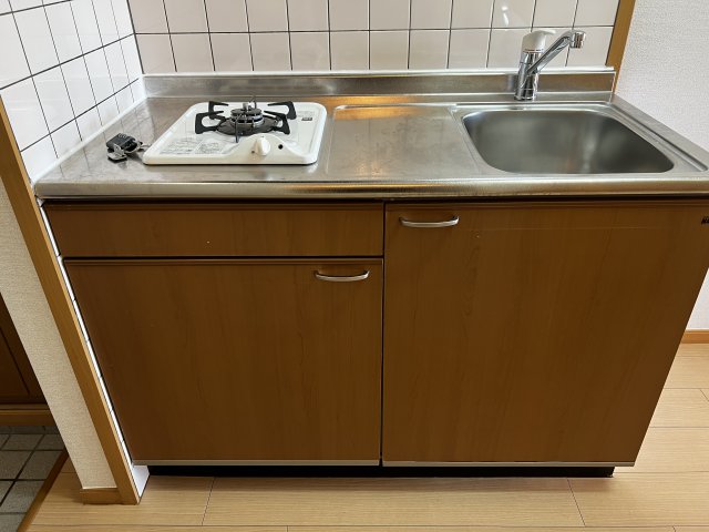 キッチン　別部屋、参考写真になります