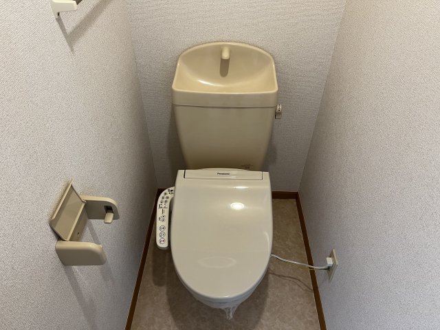 トイレ　別部屋、参考写真になります