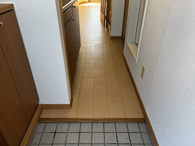 玄関　別部屋、参考写真になります
