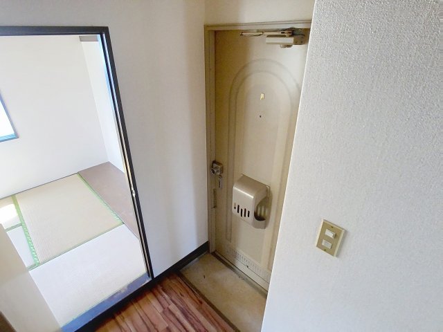 玄関　2026年2月撮影※現況を優先します。