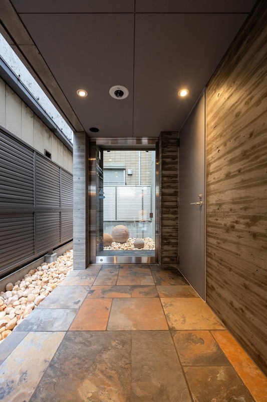 エントランス　エントランス