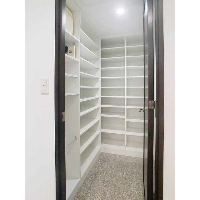 玄関　シューズボックス