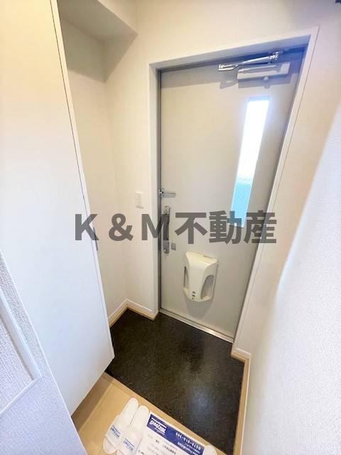 玄関　収納もある玄関です