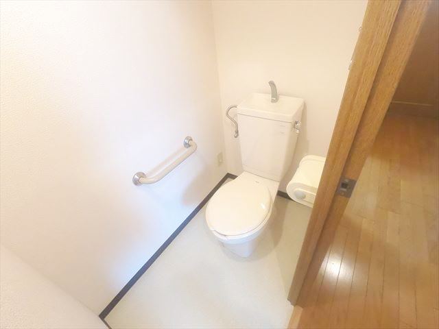 トイレ　ウォシュレットの設置が出来る綺麗なトイレ