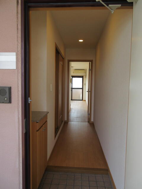 玄関　※別号室・反転タイプ