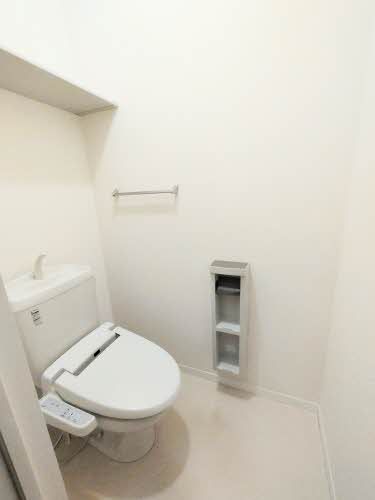 トイレ　温水洗浄便座