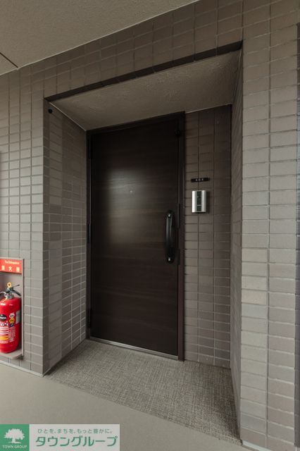 玄関　※写真は同タイプ住戸です。