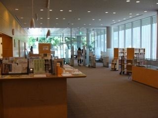 図書館　大妻女子大学図書館（図書館）まで270m