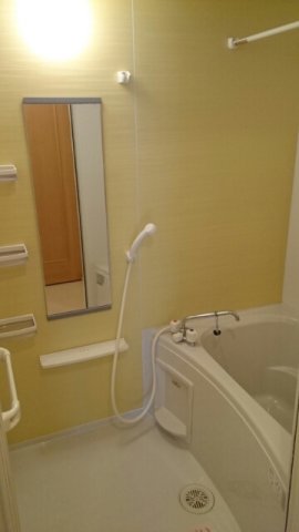 バス・シャワールーム　日々の疲れを癒すお風呂付です