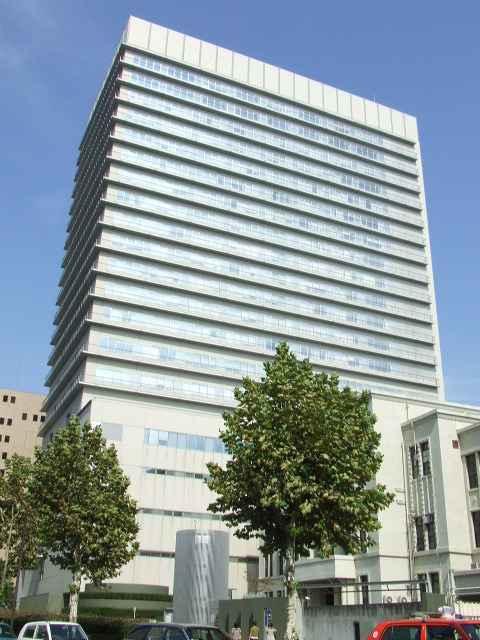 病院　東京慈恵会医科大学附属病院（病院）まで521m