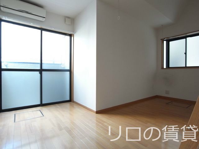 居室・リビング　広々リビングルーム