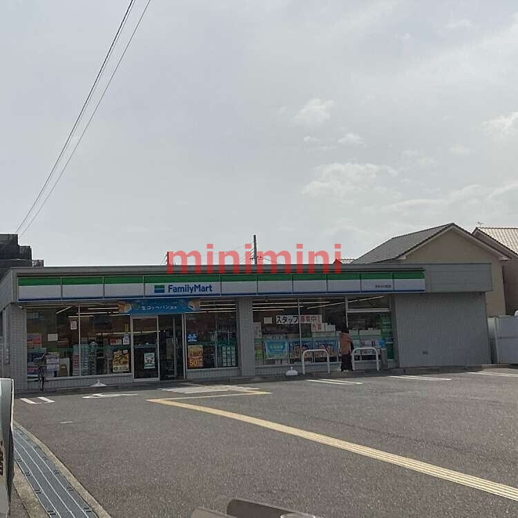 コンビニ　ファミリーマート茨木小川町店（コンビニ）まで391m