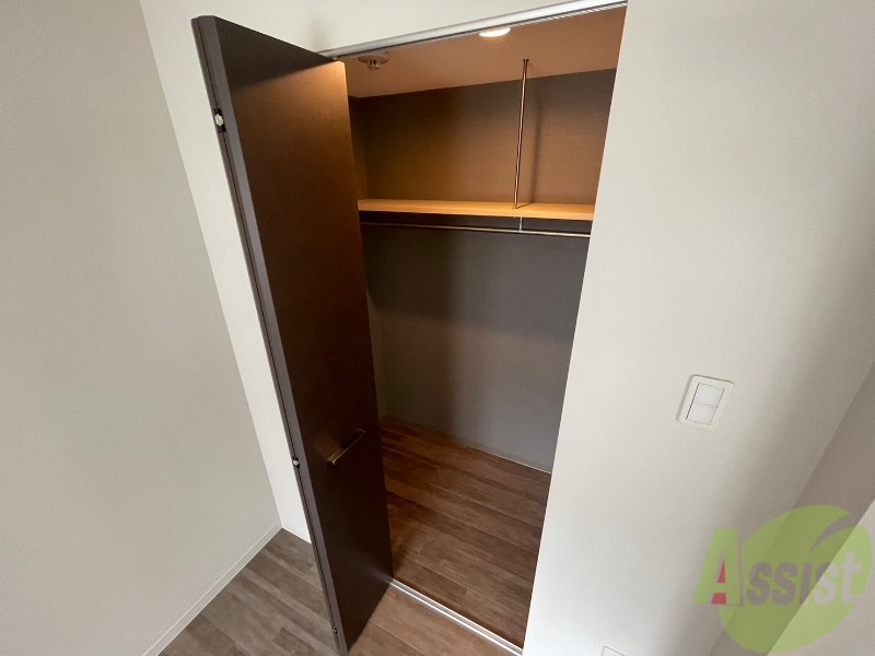 収納　寝室の収納です。部屋がすっきり片付きます。