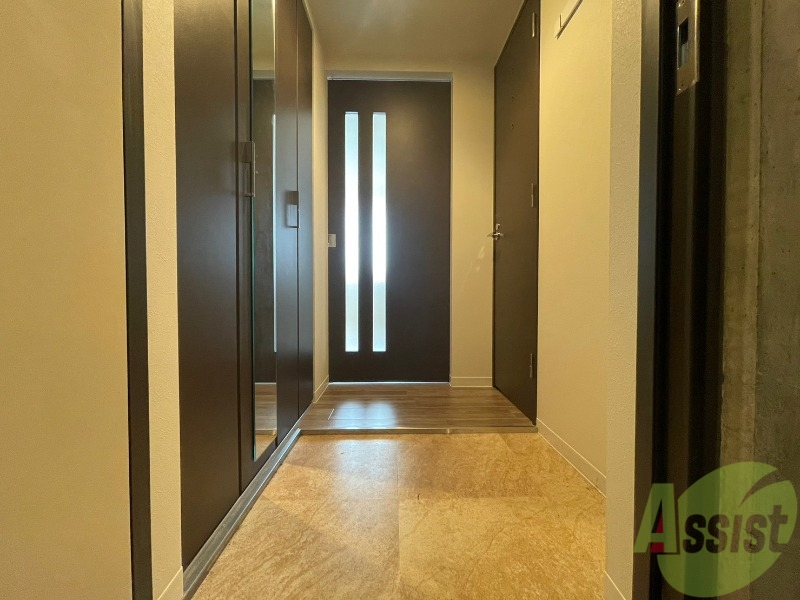 玄関　玄関です。白を基調としていて清潔感があります！