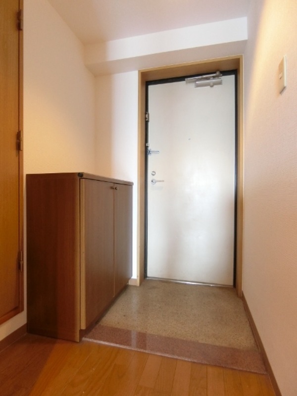 玄関　図面と現状に相違がある場合には現状を優先