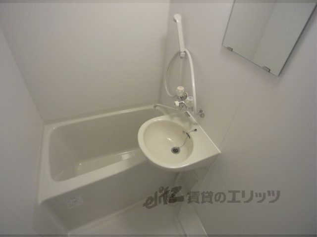 バス・シャワールーム　バス