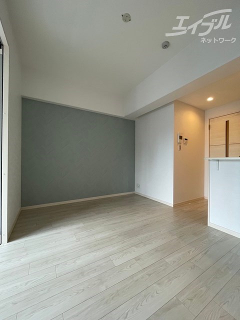 居室・リビング　白基調のお部屋！