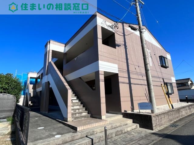 エントランス　外観写真（昼）