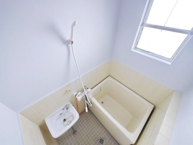 バス・シャワールーム　★お部屋探しはタウンハウジング高幡不動店まで★