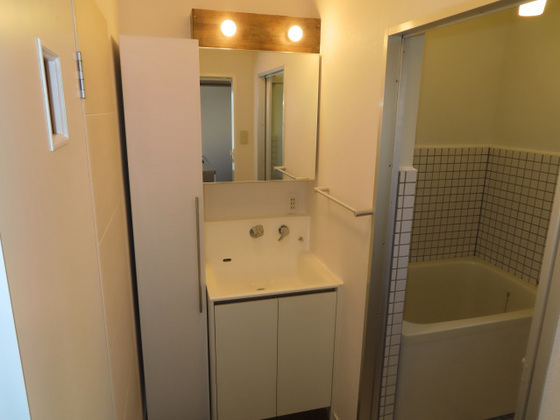 洗面設備　※別部屋の写真です