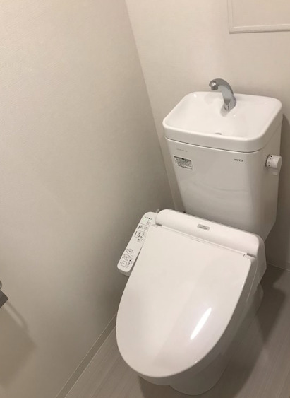 トイレ　VOLGA BLDG アドグリシーヌ 竜泉