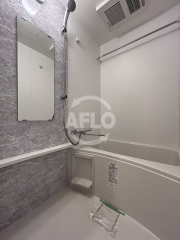 バス・シャワールーム　エスリード大阪クレストコート　浴室