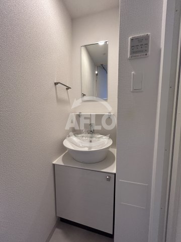 洗面設備　エスリード大阪クレストコート　洗面台