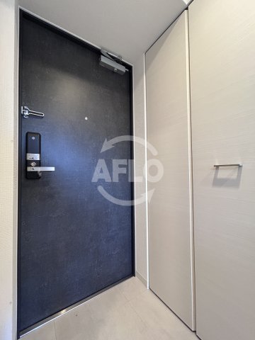 玄関　エスリード大阪クレストコート　玄関