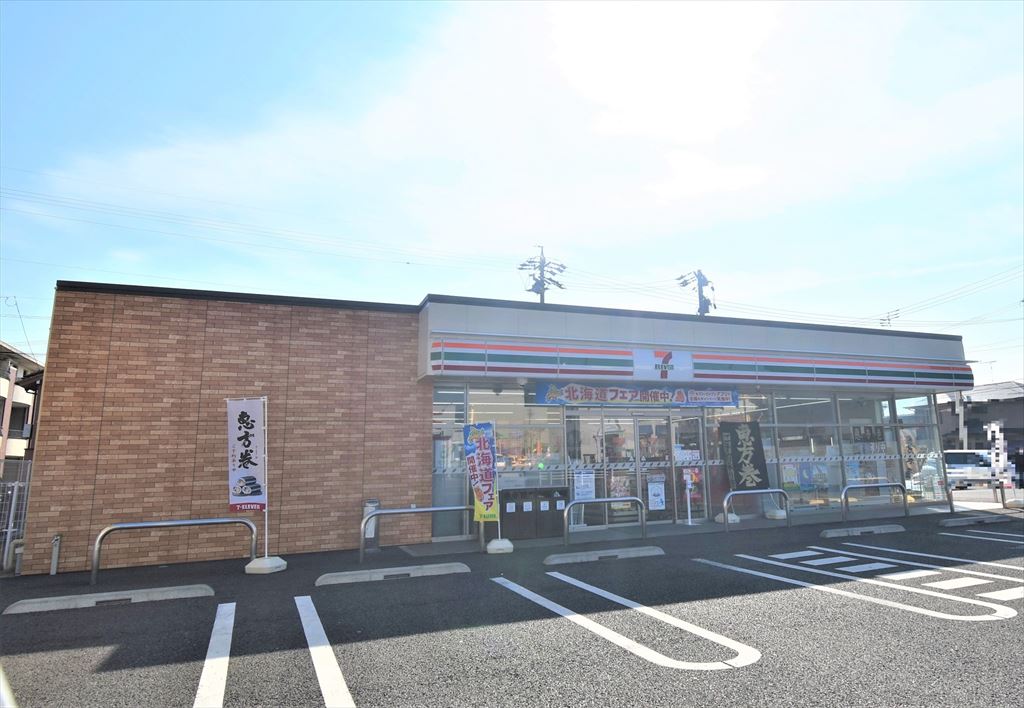 コンビニ　セブンイレブン 柏森駅南店（コンビニ）まで553m