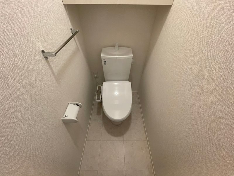 トイレ　別部屋参考になります。