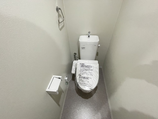 トイレ　別号室の写真です