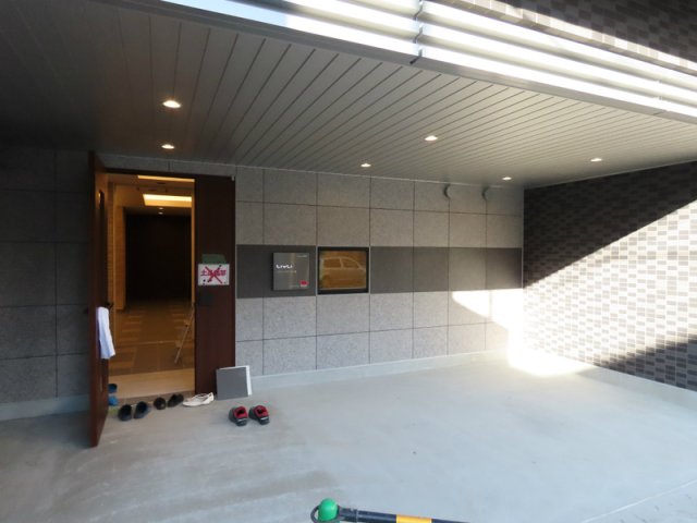 エントランス　建物の内部です