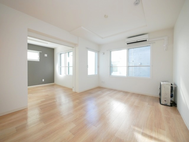 居室・リビング　☆広々としたリビングです。