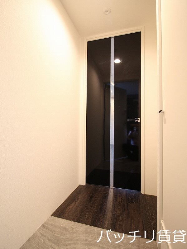 玄関　画像は同シリーズタイプの為、現状を優先いたします