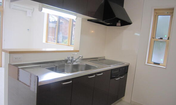 キッチン　コンパクトなキッチンで掃除もラクラク