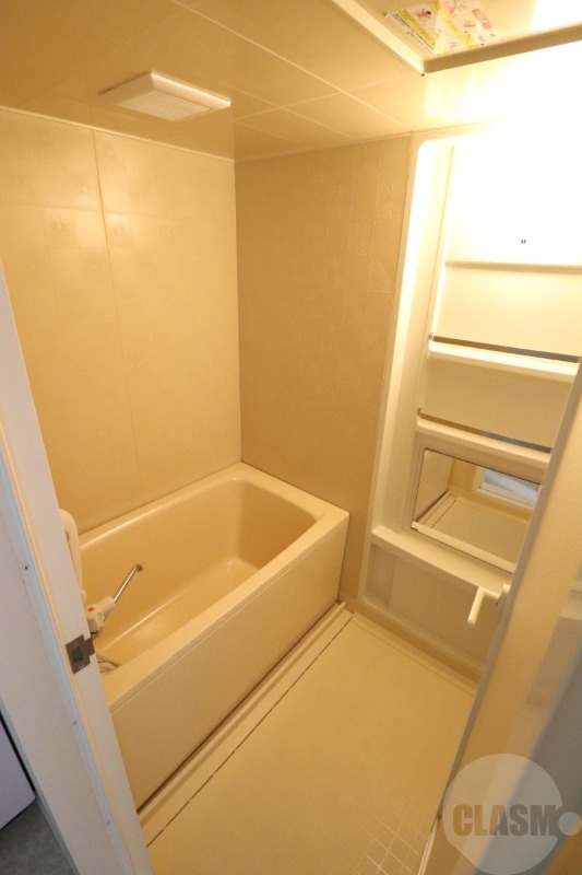 バス・シャワールーム　バスルーム