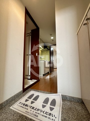 玄関　ジュネーゼプレシャス森ノ宮　玄関