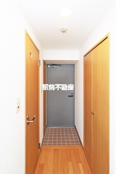 玄関　※同マンション別部屋