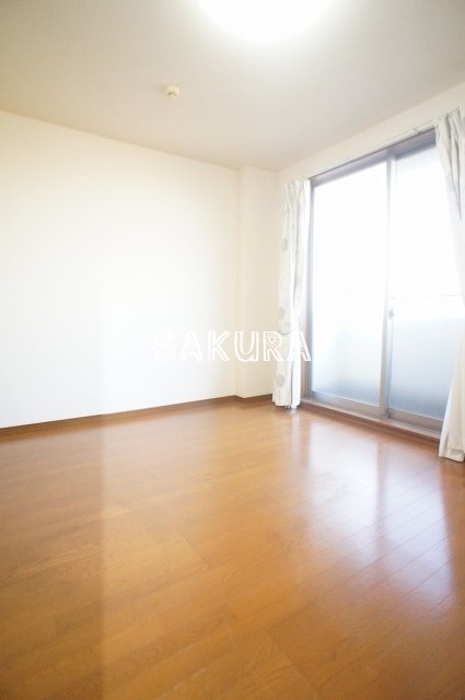 居室・リビング　開放感のあるゆったりとしたお部屋です♪