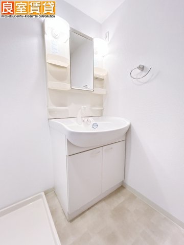 洗面設備　洗髪洗面化粧台