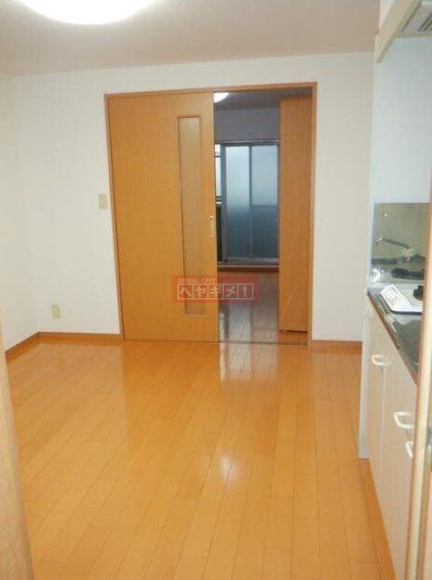 居室・リビング　玄関