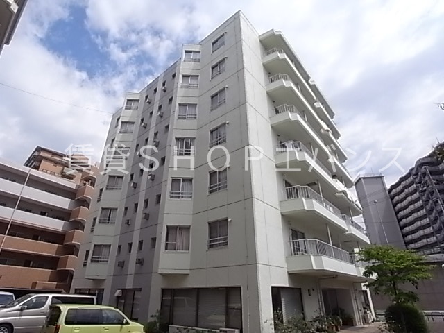 建物外観　RC造のしっかりした造りです。