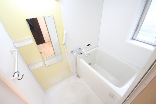 バス・シャワールーム　☆浴室乾燥機付きで雨天時も安心☆