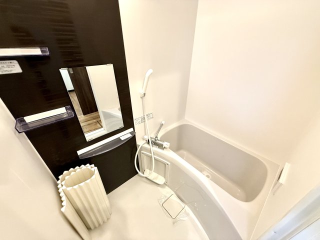 バス・シャワールーム　シンプルで機能的なユニットバスです！