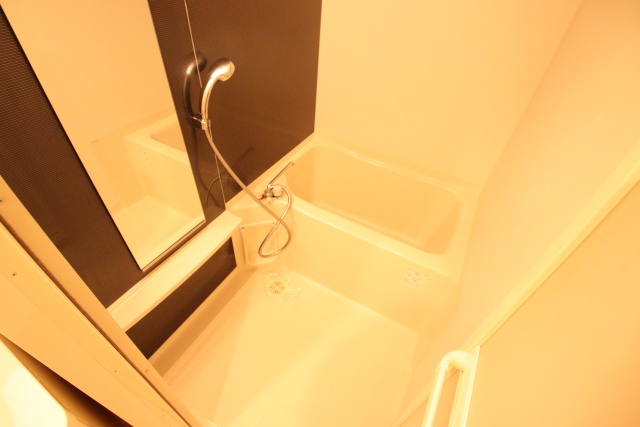 バス・シャワールーム　※別室の参考写真の為、現況優先です。