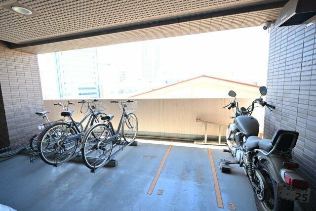 駐車場　駐輪場