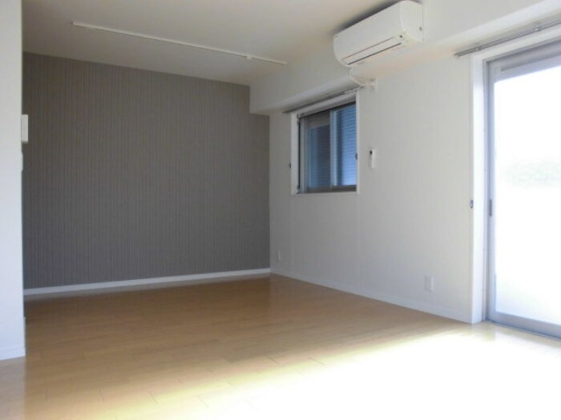 居室・リビング　図面と現状に相違がある場合には現状を優先