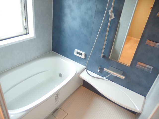 バス・シャワールーム　バス